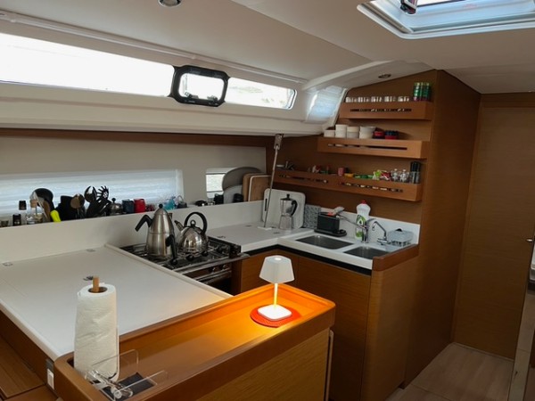 2023 JEANNEAU SUN ODYSSEY 440