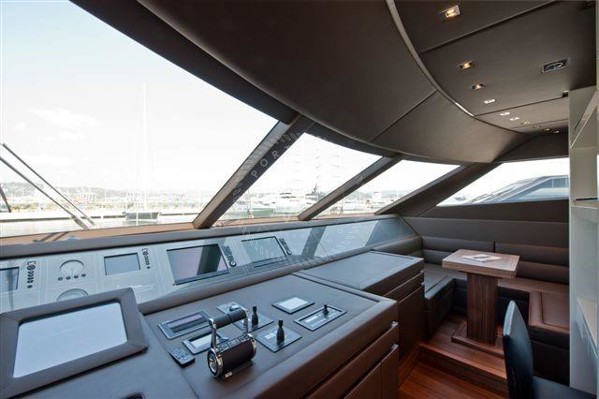 2012 SANLORENZO SL82