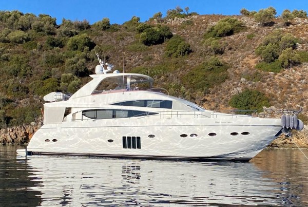 2010 PRINCESS 85