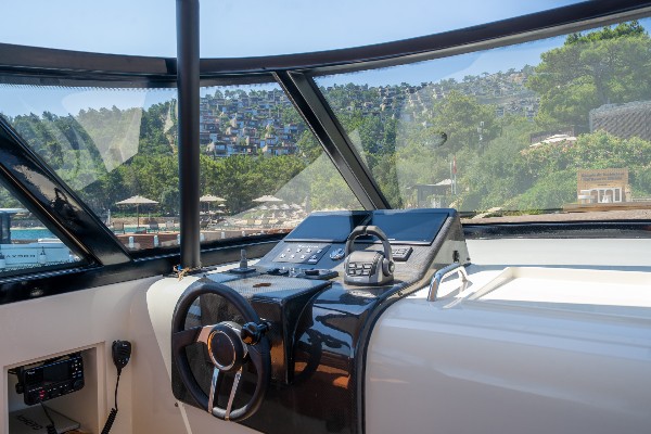 2025 MOTOR YACHT 18.5 M