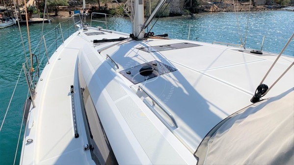 2018 JEANNEAU 51