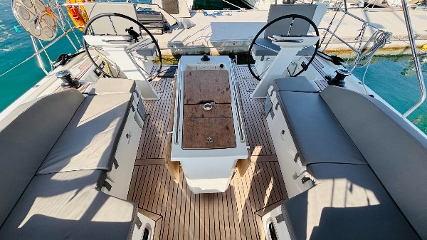 2022 BENETEAU OCEANIS 46.1