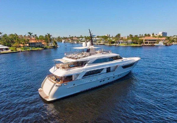2010 SANLORENZO 37M