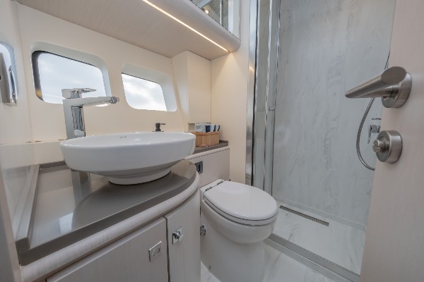 2025 DEEP YACHT 52 FLY