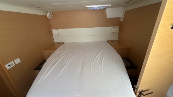 2015 LAGOON 560 S2