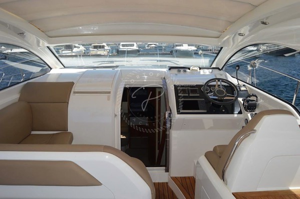 2012 FAIRLINE TARGA 38