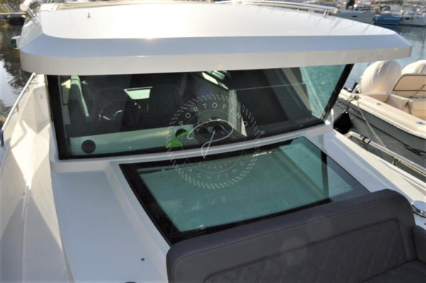 2018 AXOPAR 37 CABIN