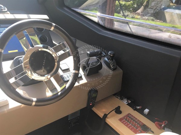 2016 AZIMUT 66 FLY