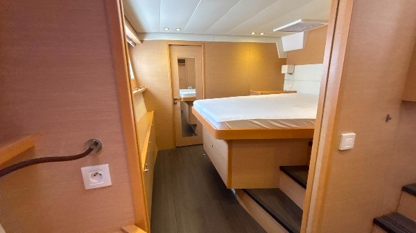 2015 LAGOON 560 S2