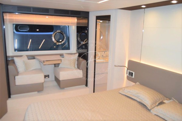 2017 AZIMUT 72