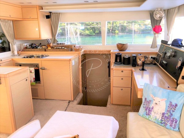 2011 LAGOON 450