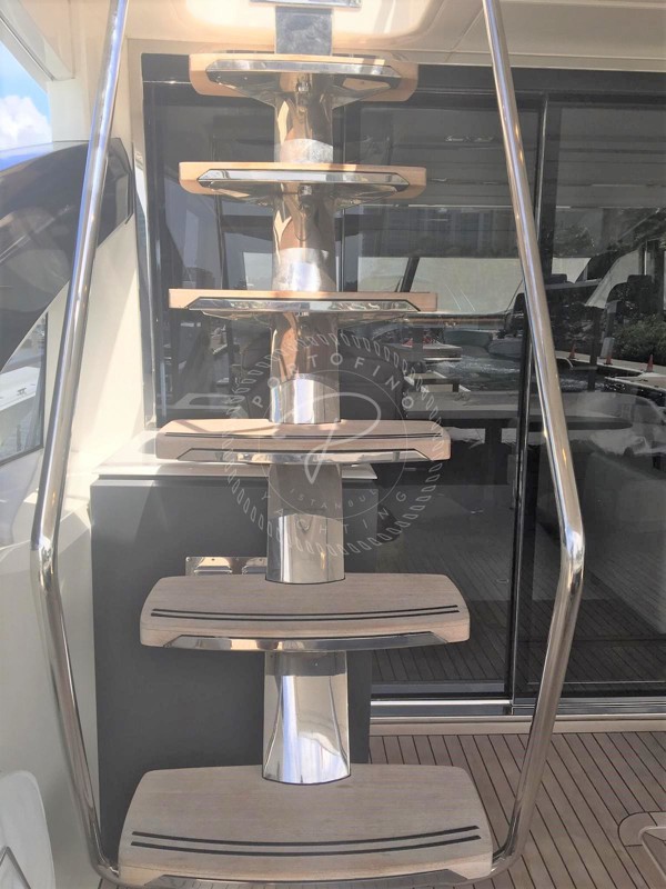 2015 PRINCESS 72S