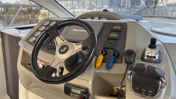 2011 BENETEAU GT 38