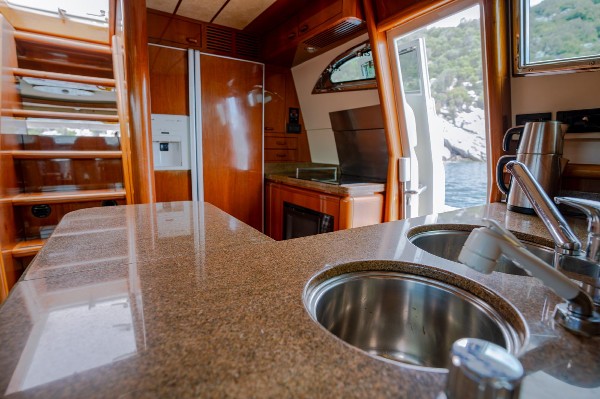 1999/2010 FERRETTI YACHTS 72