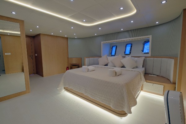 2025 LUXURY GULET 42 M