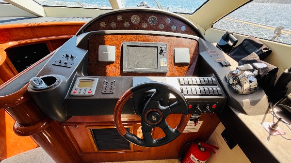 2001 SUNSEEKER MANHATTAN 64