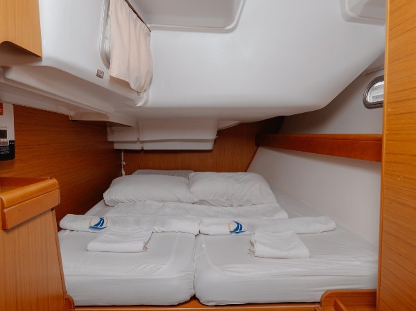 2008 BENETEAU OCEANIS 40 