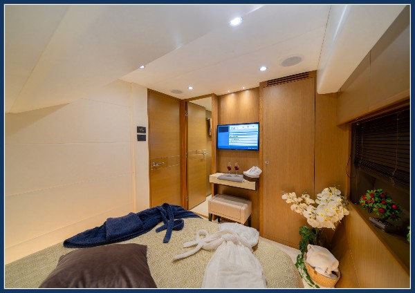 2014 PRINCESS 82