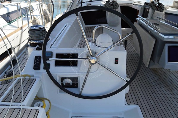 2015 BENETEAU OCEANIS 48