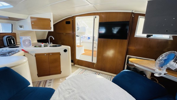 2005 FOUNTAINE PAJOT ATHENA 38