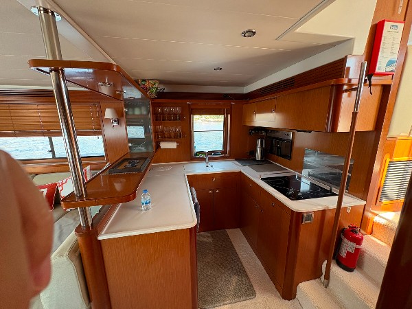 2011 BENETEAU SWIFT TRAWLER 52