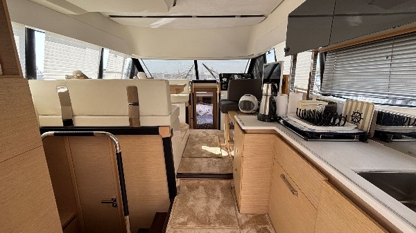 2015 PRESTIGE 420 FLY