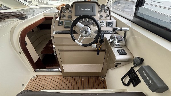 2011 GALEON 385 HTS