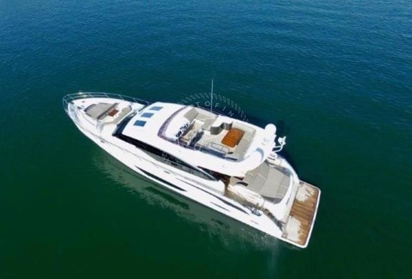 2015 PRINCESS 72S