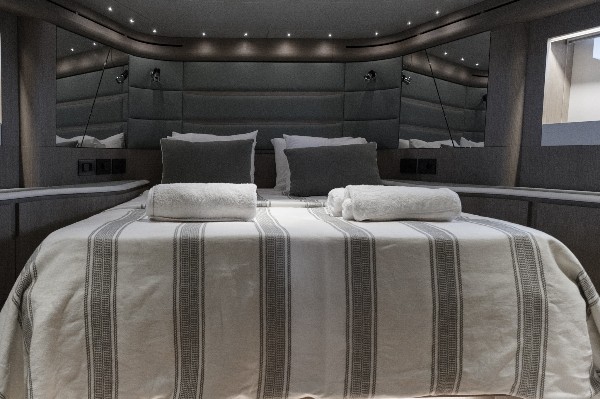 2025 DEEP YACHT 83 FLY