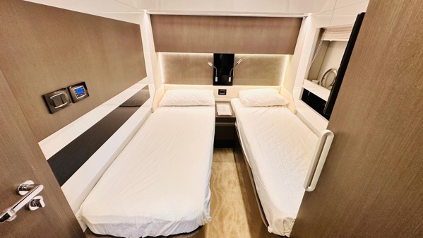 2019 AZIMUT S7