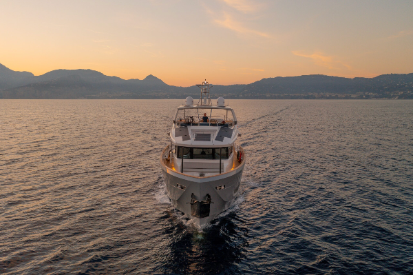 2023 MOTOR YACHT 26 M 