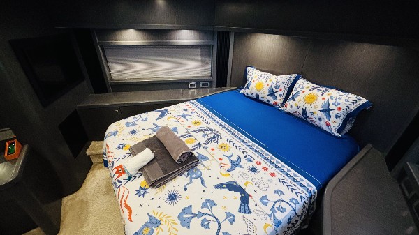 2004 SUNSEEKER PREDATOR 82