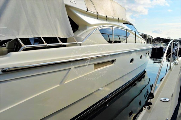 2006 FERRETTI 550 FLY