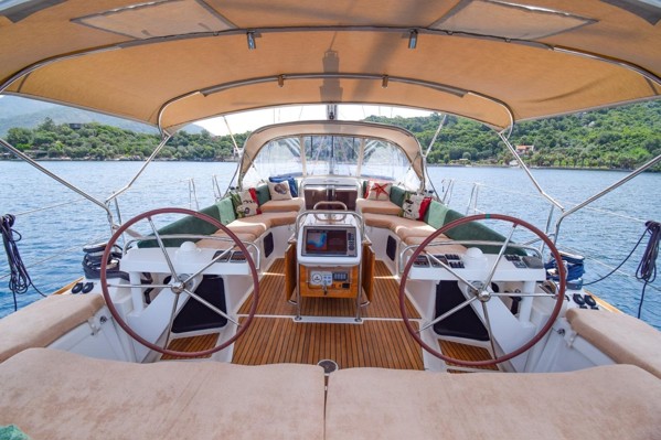 2013 JEANNEAU 57