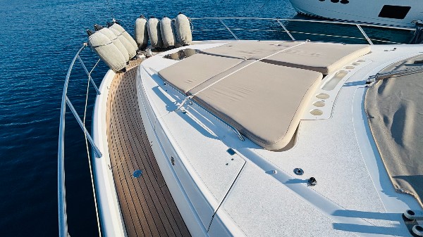2010 SUNSEEKER MANHATTAN 70