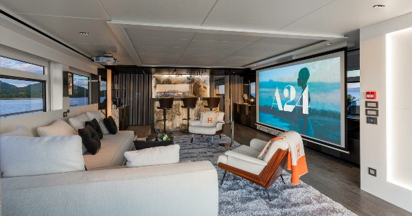 2024 MOTOR YACHT 37 M