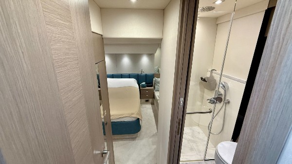 2018 SUNSEEKER MANHATTAN 52