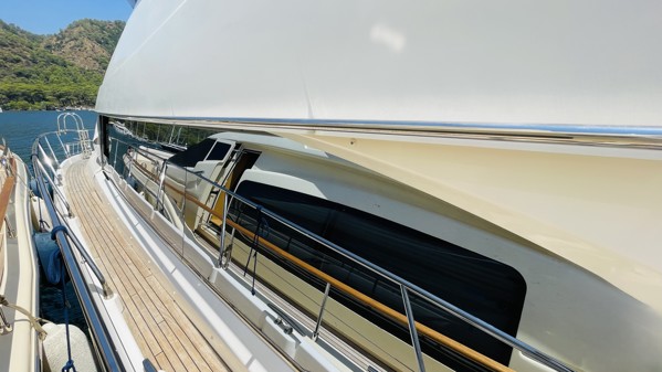2011 PRESTIGE 60 FLY