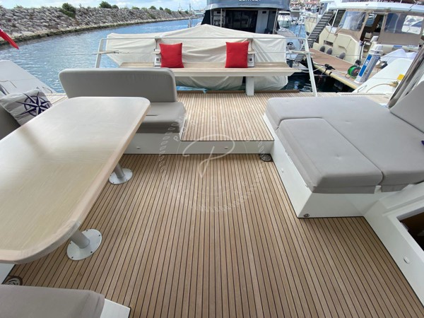 2013 LAGOON 52