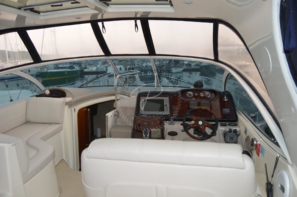 2005 CRUISERS YACHTS 400