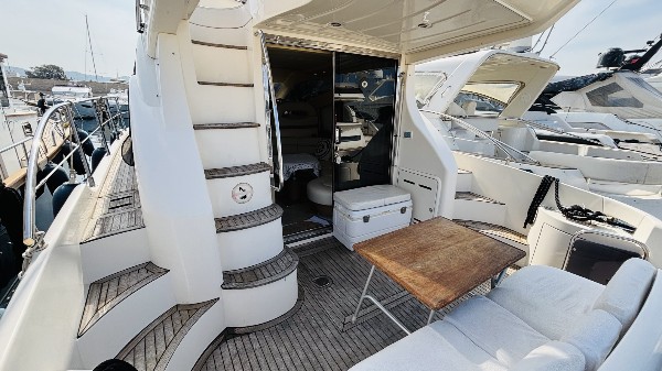 2009 AZIMUT 42 FLY