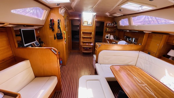 2008 BAVARIA VISION 50