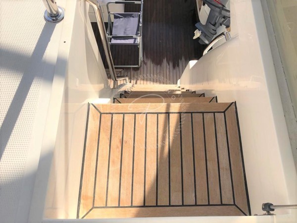 2011 VIKING MARIN 405 FLY