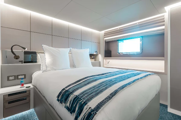 2022 MOTOR YACHT 37M