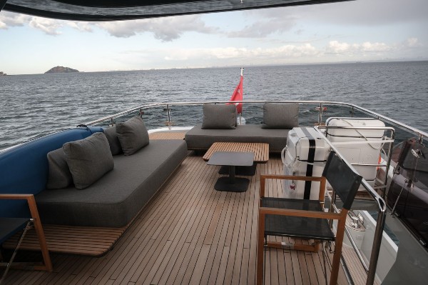 2025 DEEP YACHT 83 FLY