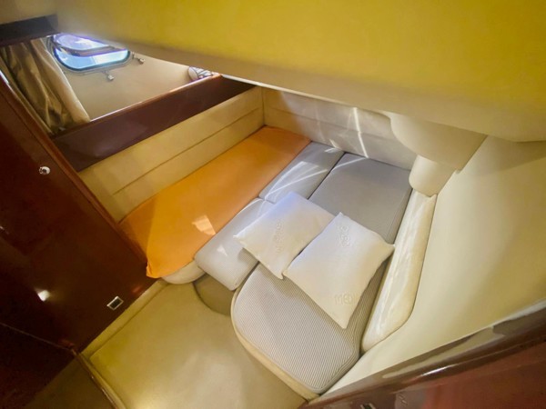 2007 PRINCESS 42