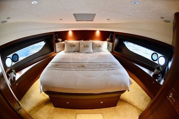 2014 PRINCESS 82