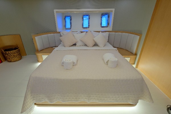 2025 LUXURY GULET 42 M