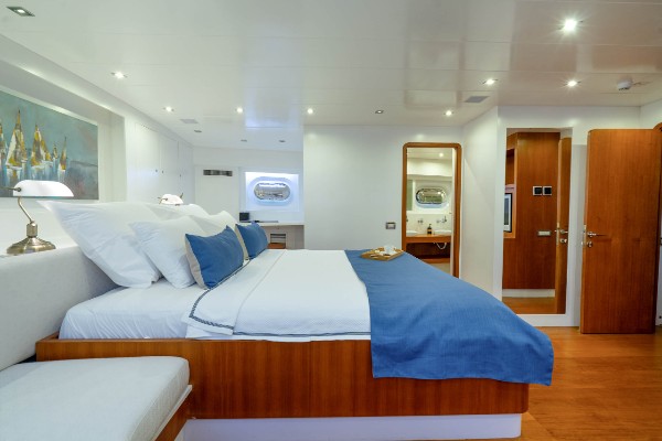 2010/2020 MOTOR SAILER 44 M 