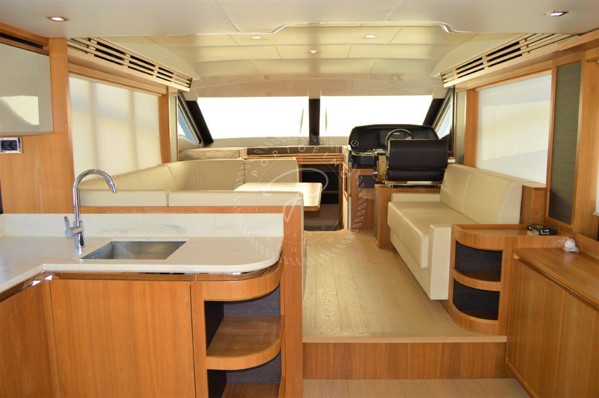 2014 ABSOLUTE 52 FLY